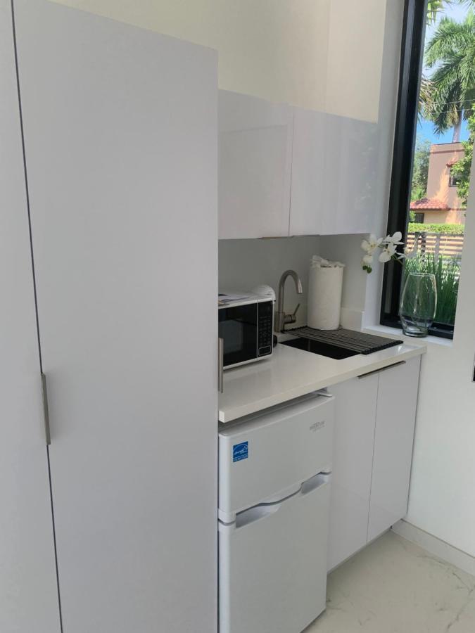 Men Only Clothing Option Guesthouse Near Wilton Manors Fort Lauderdale Exterior photo