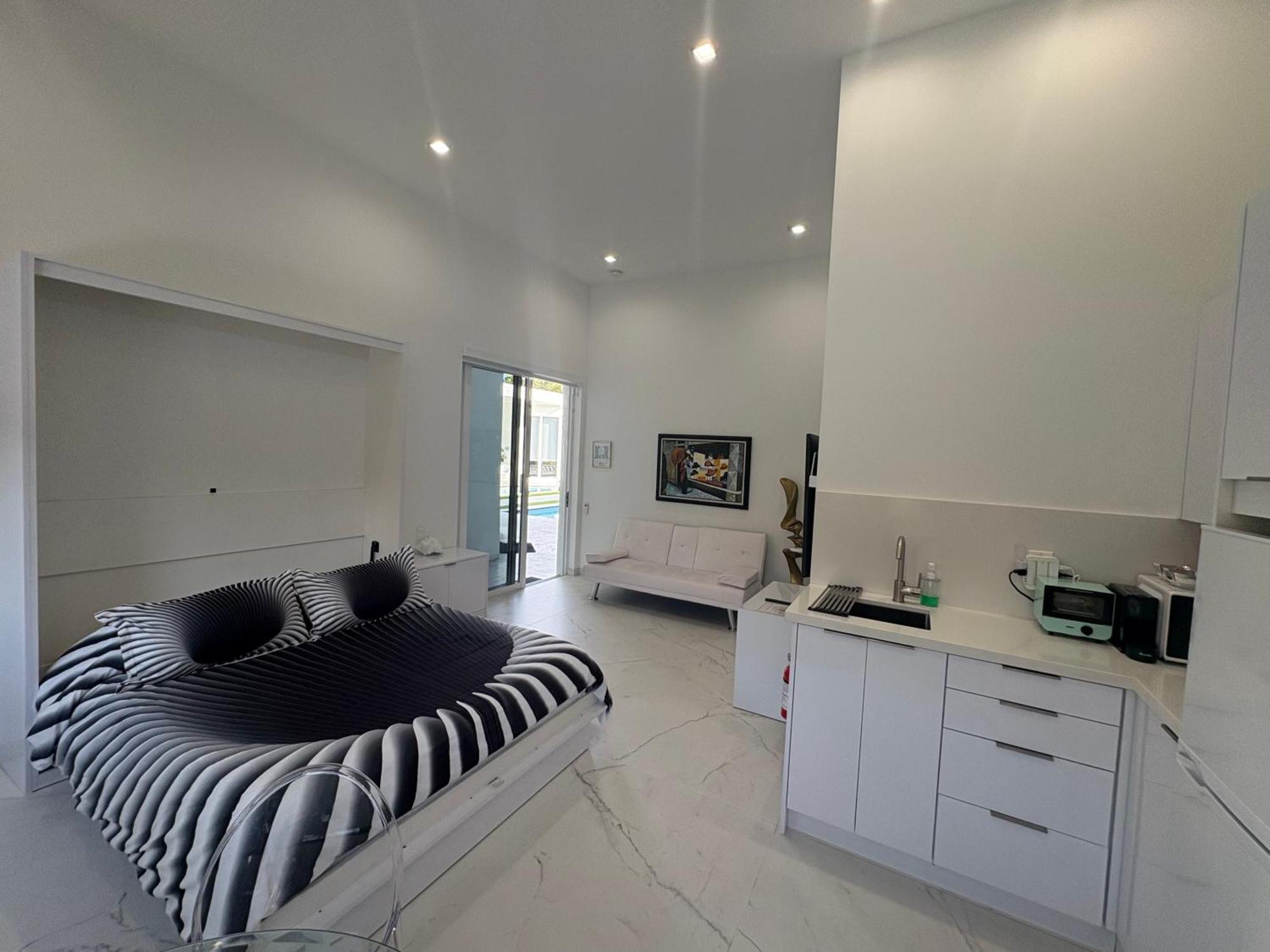 Men Only Clothing Option Guesthouse Near Wilton Manors Fort Lauderdale Exterior photo